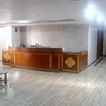 Rajshree Hotel อาเมดาบัด ภายนอก รูปภาพ